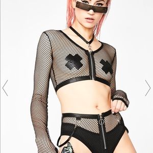 Fishnet long sleeve crop